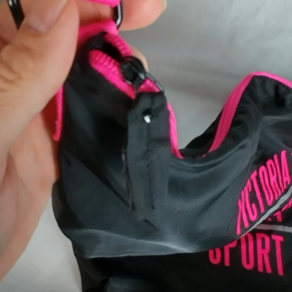Victorias Secret Sport Zip  Duffle Gym Bag Hot Pink Black,Adjustable Strap * - Picture 8 of 10